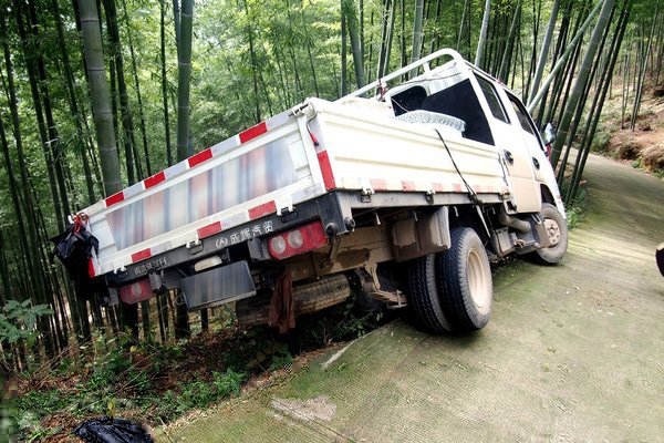 银河国际Galaxy科普：事故不断伤亡惨重 夺命内轮差如何规避